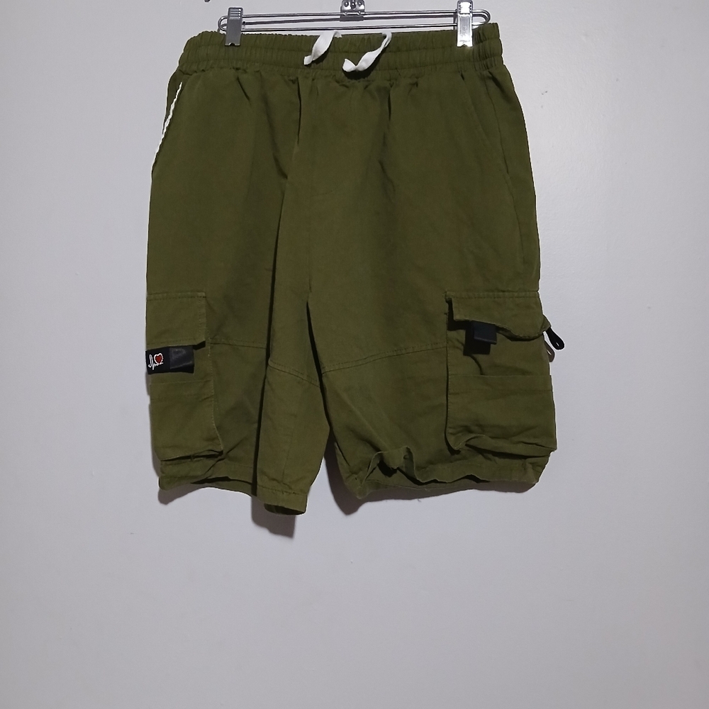 Men's Green Cargo Shorts. Buying 2 Pair NWOT. Size 30X8 - Picture 11 of 16
